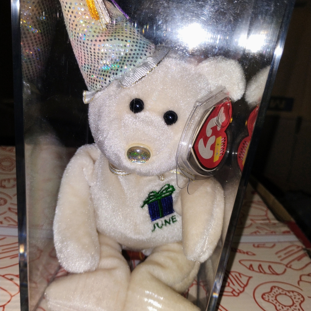 Rare Collectable June Ty Beanie Bear with Party Hat and June Embroidery